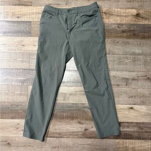 Lululemon Men's ABC Classic Fit Pants